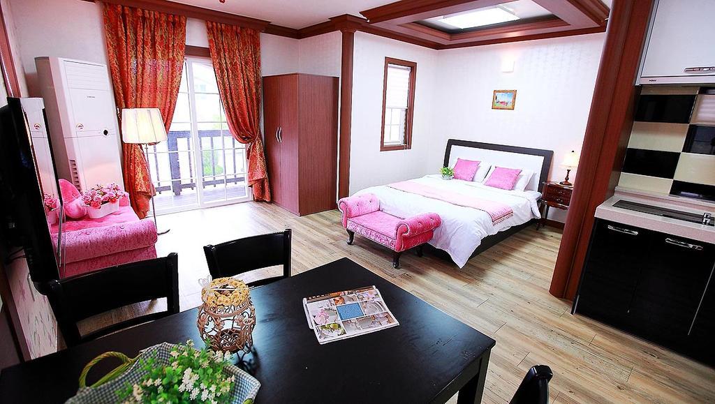 Jijunghae Pension Кёнджу Экстерьер фото